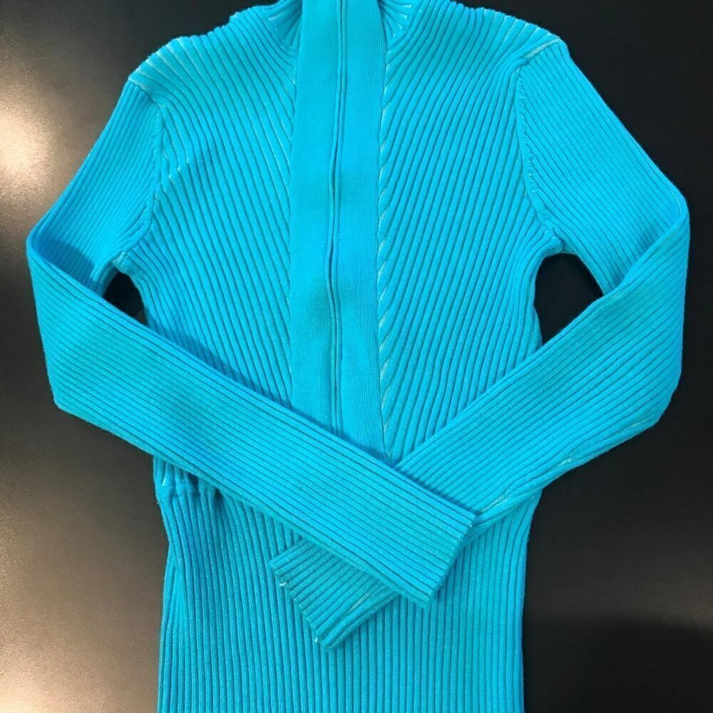 Zephyr Blue Girl Sweater Sz Large